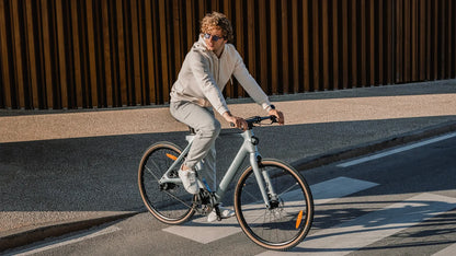 Air Ultra-Light Carbon Fiber E-Bike