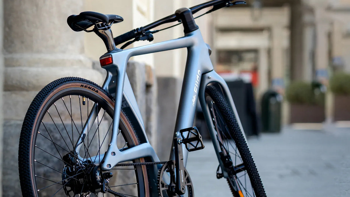 Air Ultra-Light Carbon Fiber E-Bike
